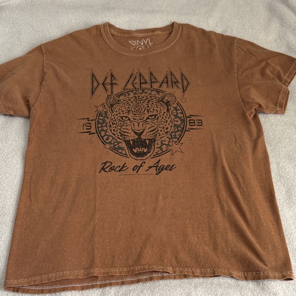 Def Leppard Vintage Brown Graphic Tee